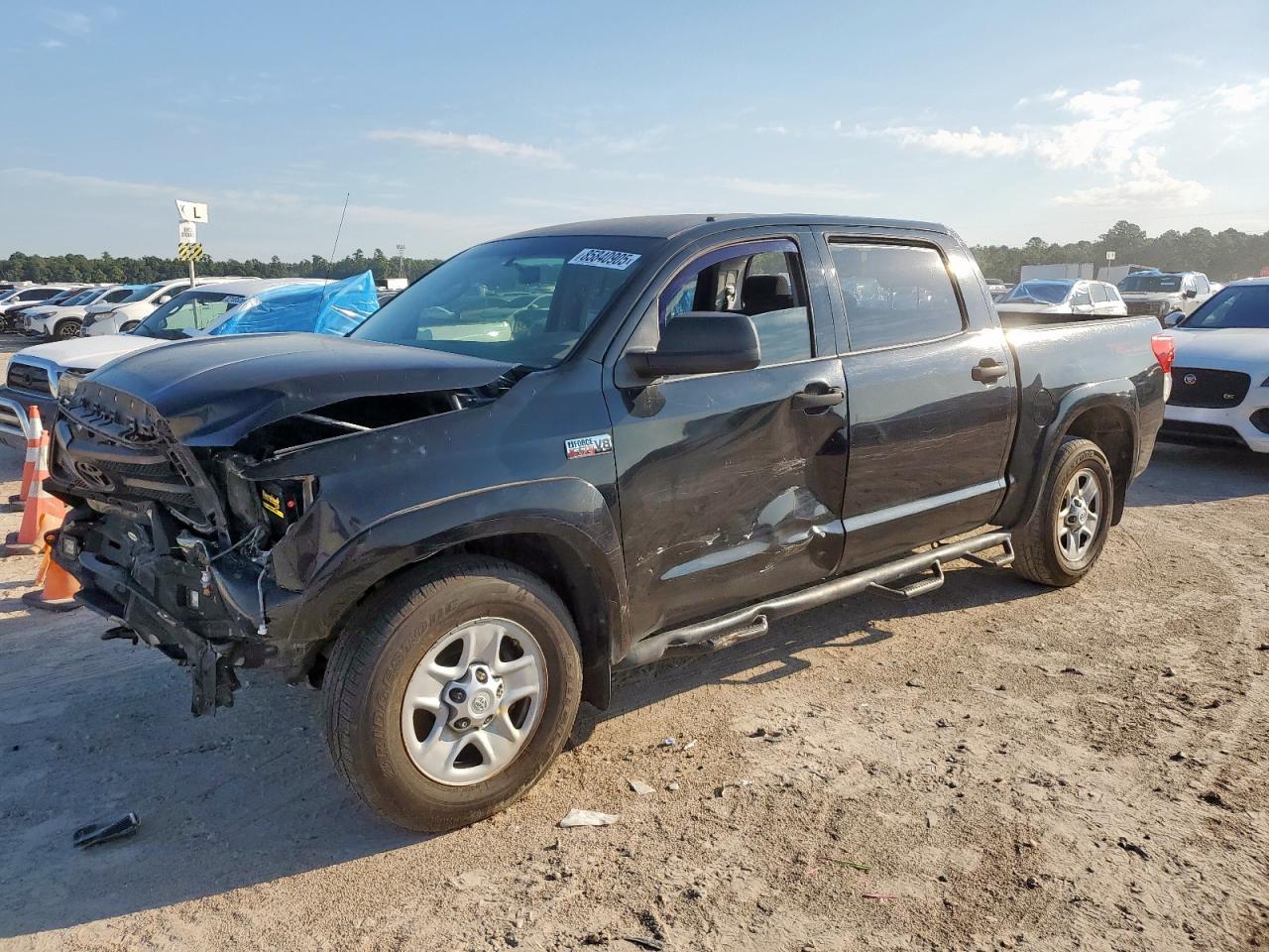 2011 TOYOTA TUNDRA
