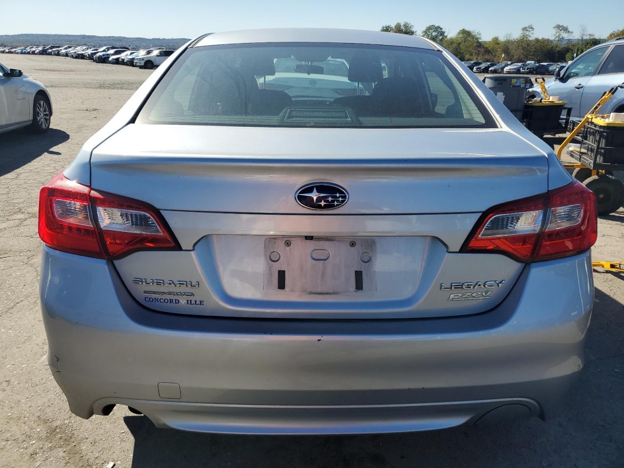 2015 SUBARU Legacy