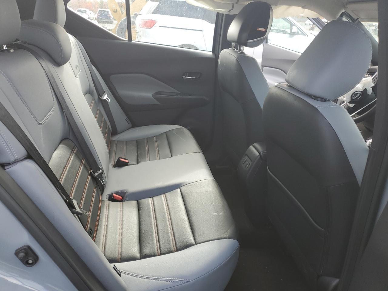 2024 NISSAN KICKS