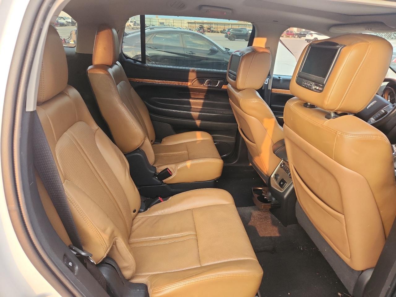 2011 LINCOLN MKT