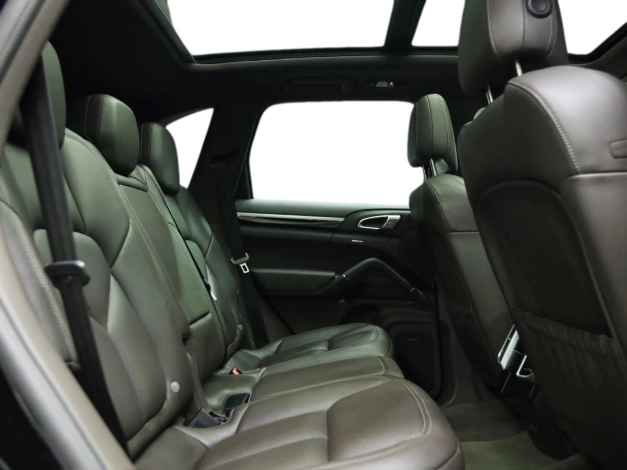 2018 PORSCHE CAYENNE