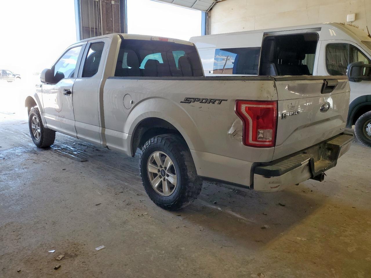 2015 FORD F-150
