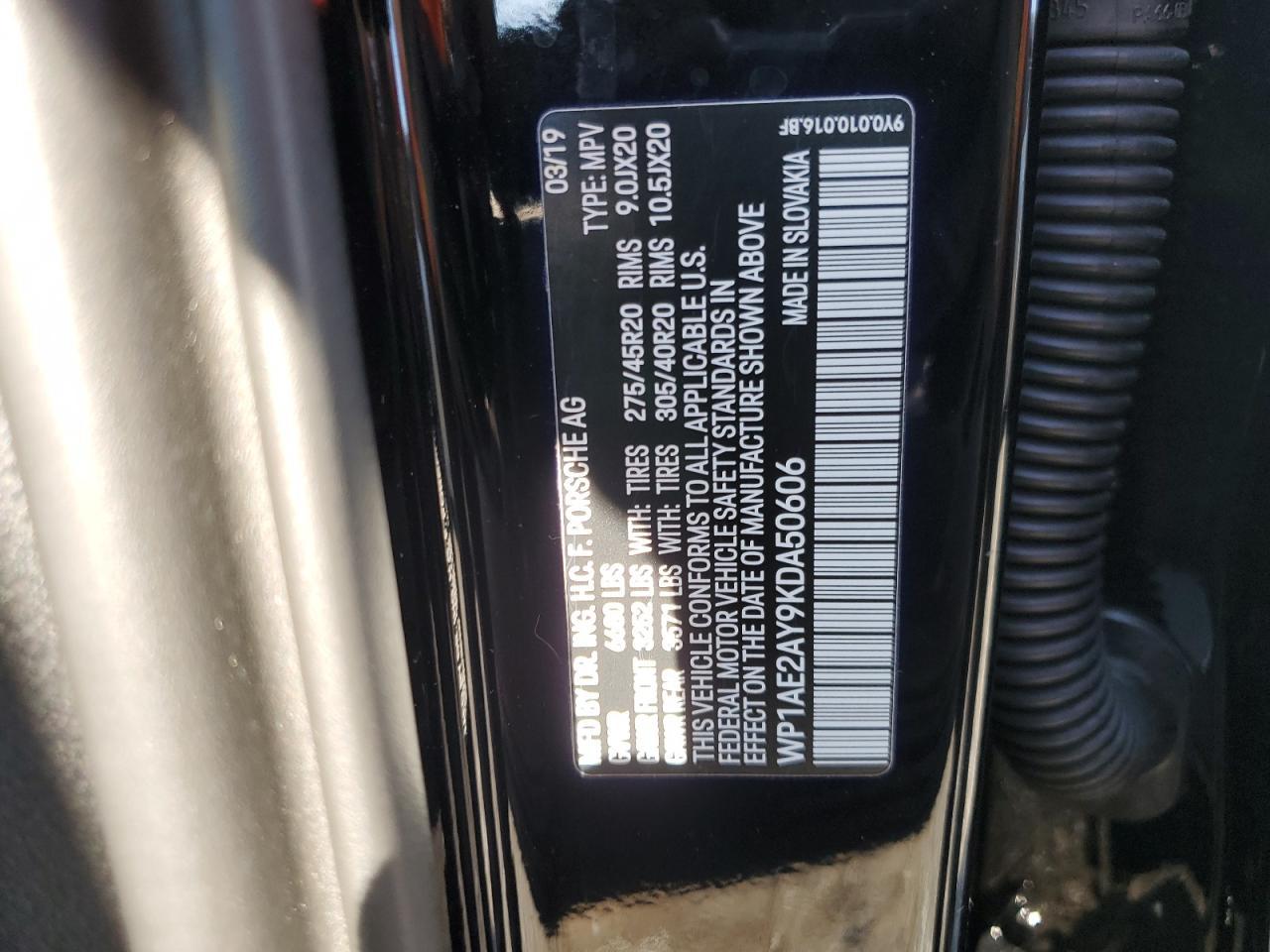 2019 PORSCHE CAYENNE