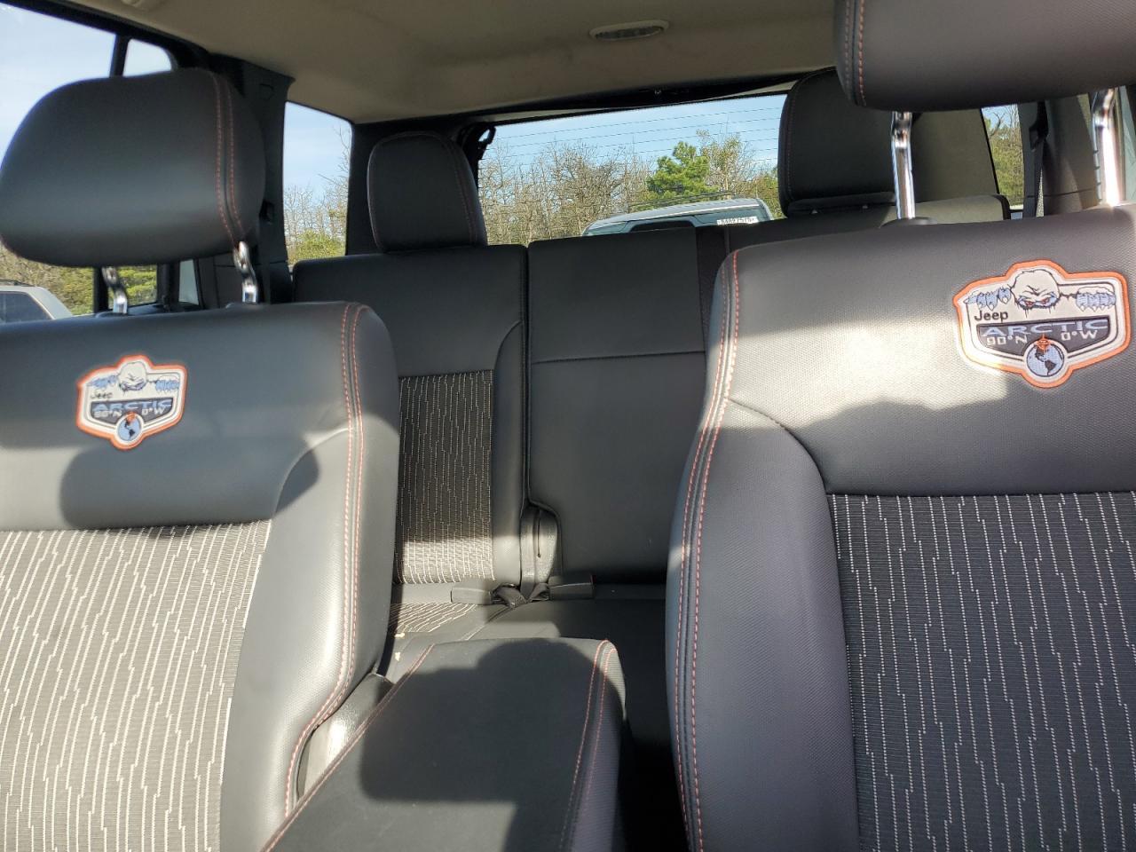 2012 JEEP Liberty