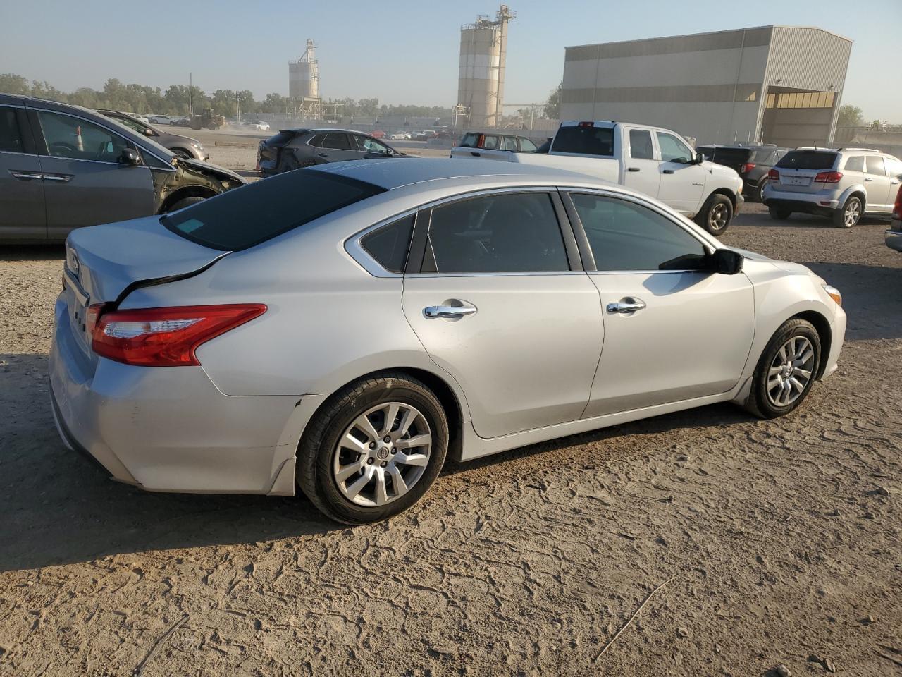 2017 NISSAN ALTIMA