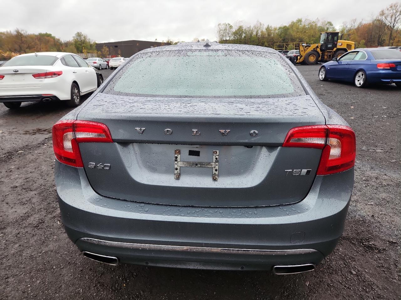 2017 VOLVO S60