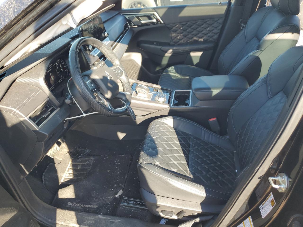 2023 MITSUBISHI outlander