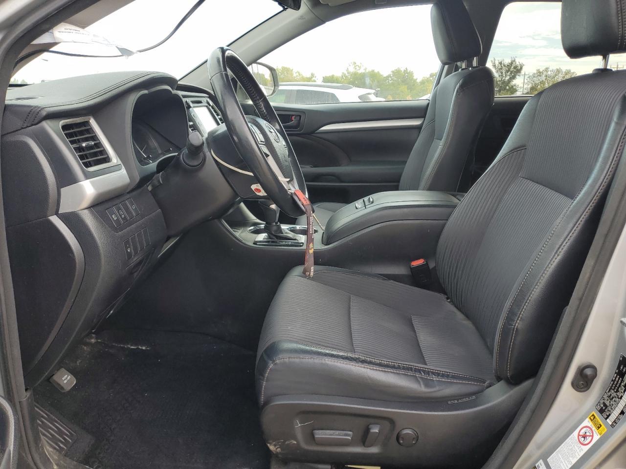 2017 TOYOTA HIGHLANDER