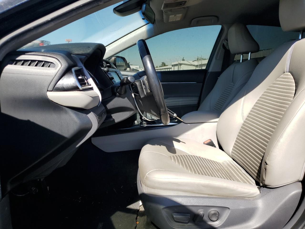 2018 TOYOTA CAMRY