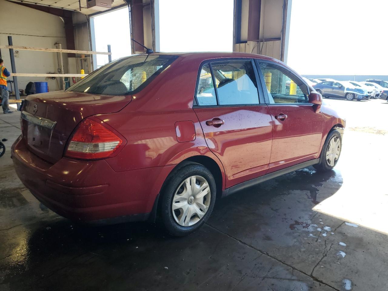 2010 NISSAN VERSA