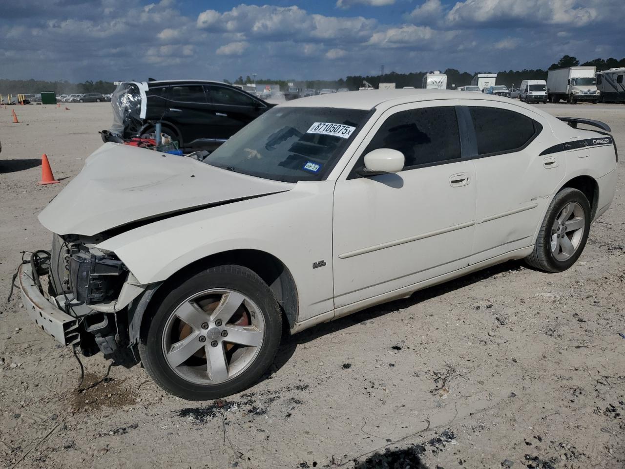 2010 DODGE CHARGER