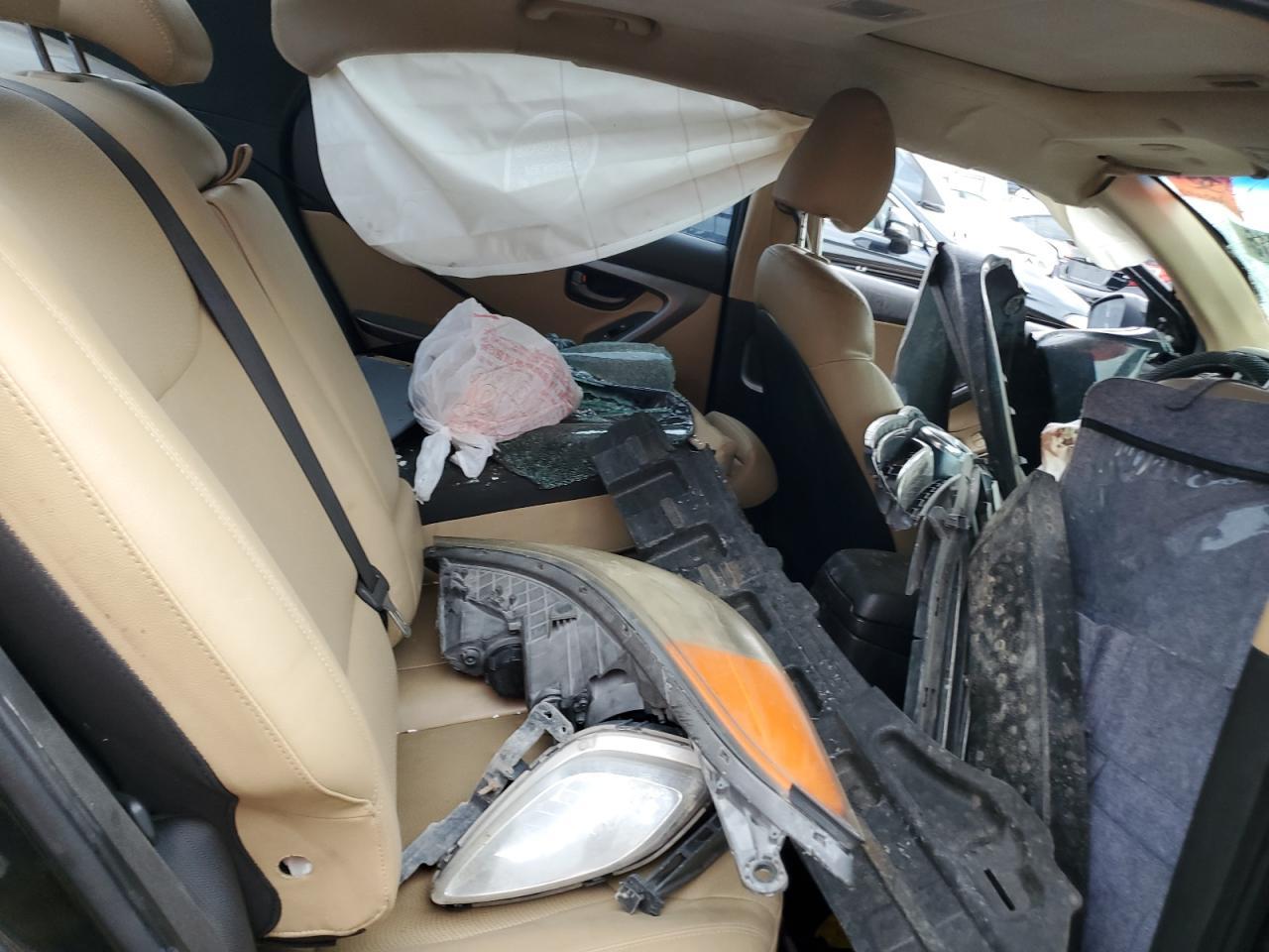 2012 HYUNDAI ELANTRA