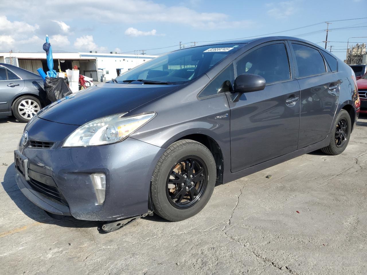 2015 TOYOTA PRIUS