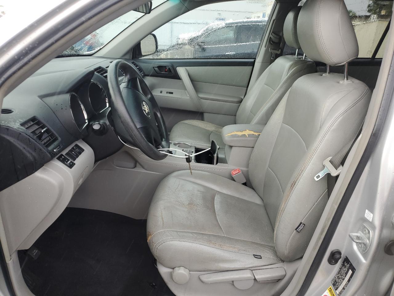 2012 TOYOTA HIGHLANDER