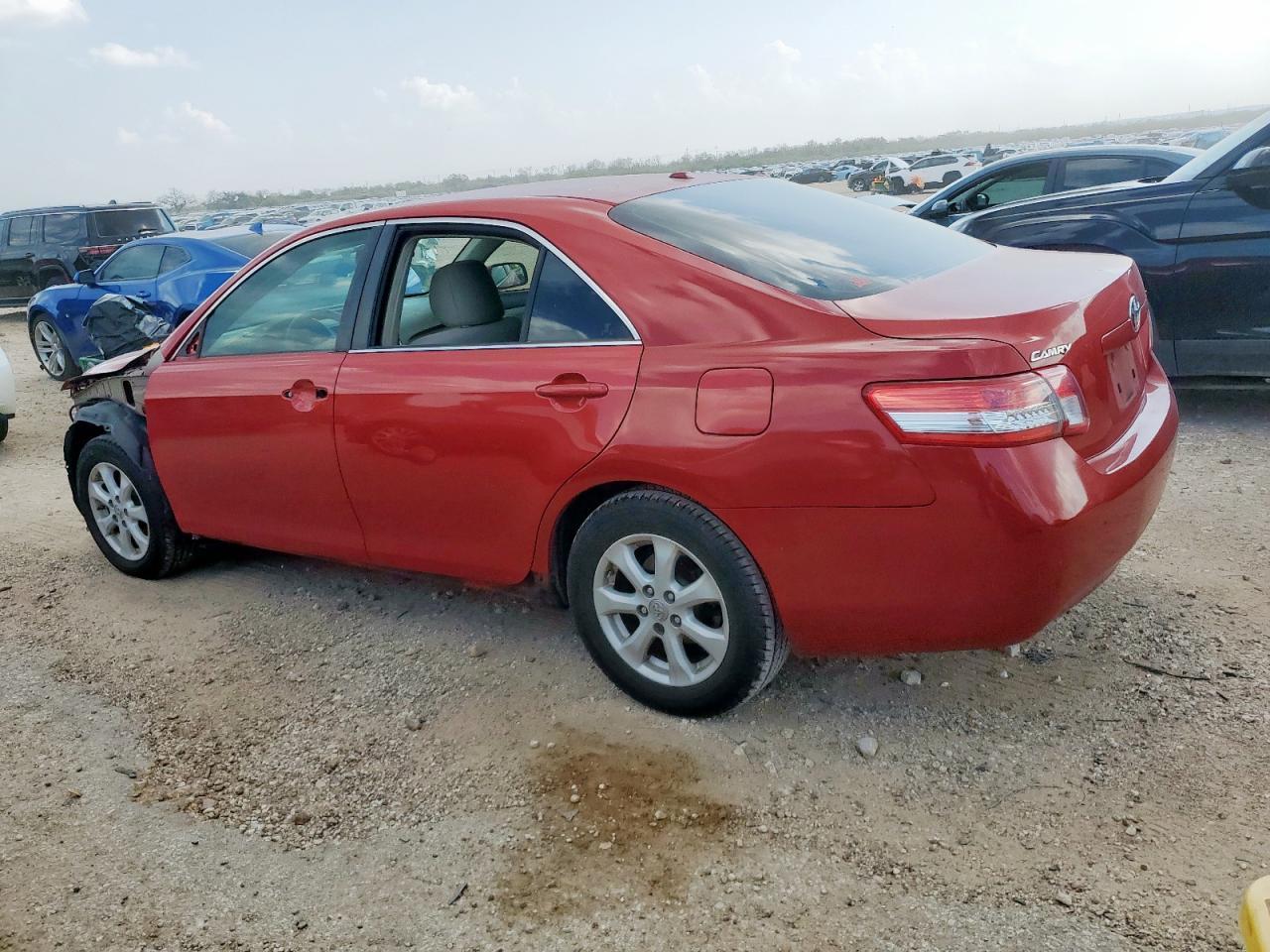 2011 TOYOTA CAMRY