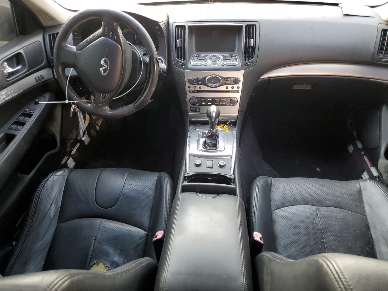 2011 INFINITI G37