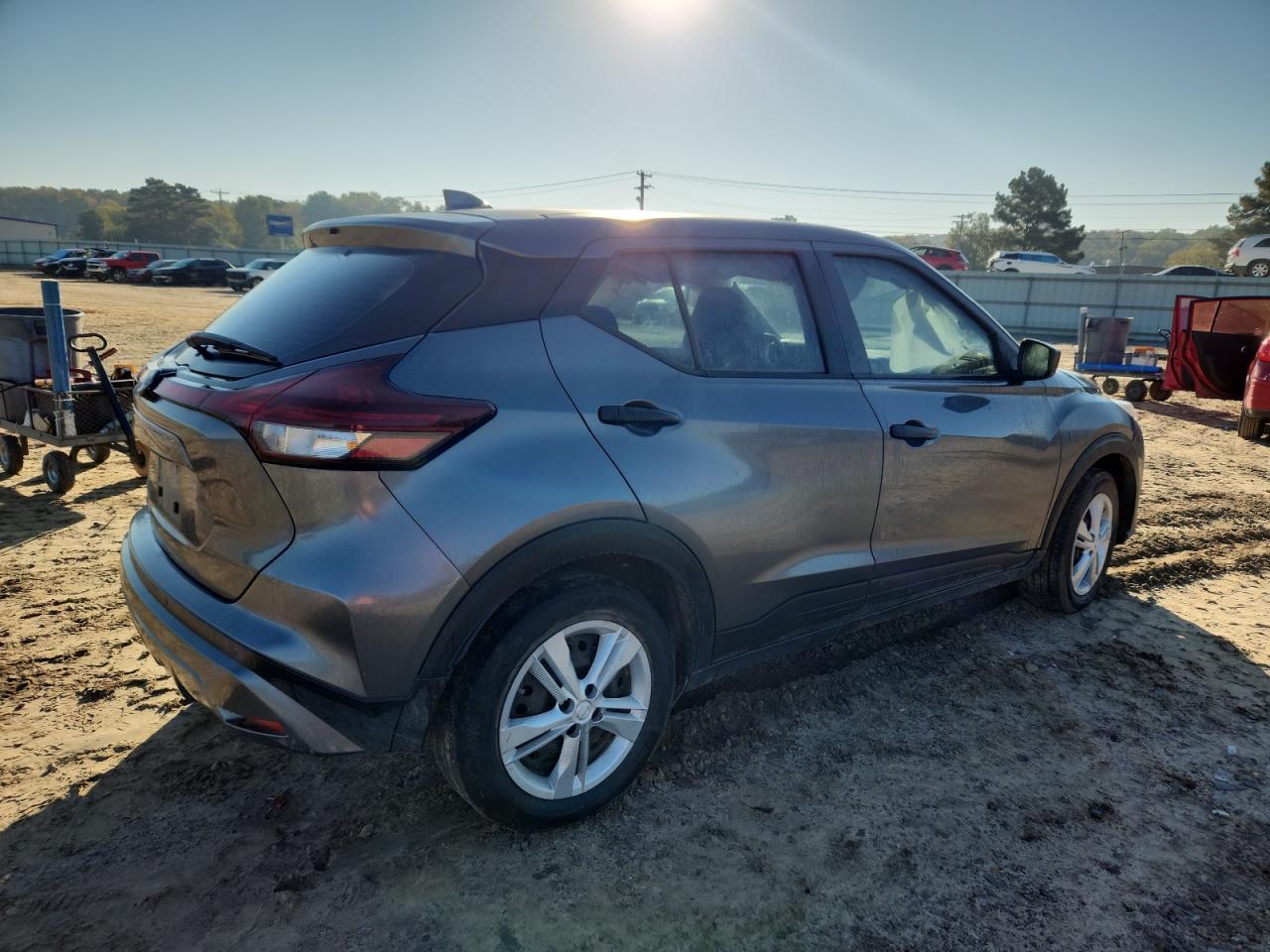 2022 NISSAN KICKS