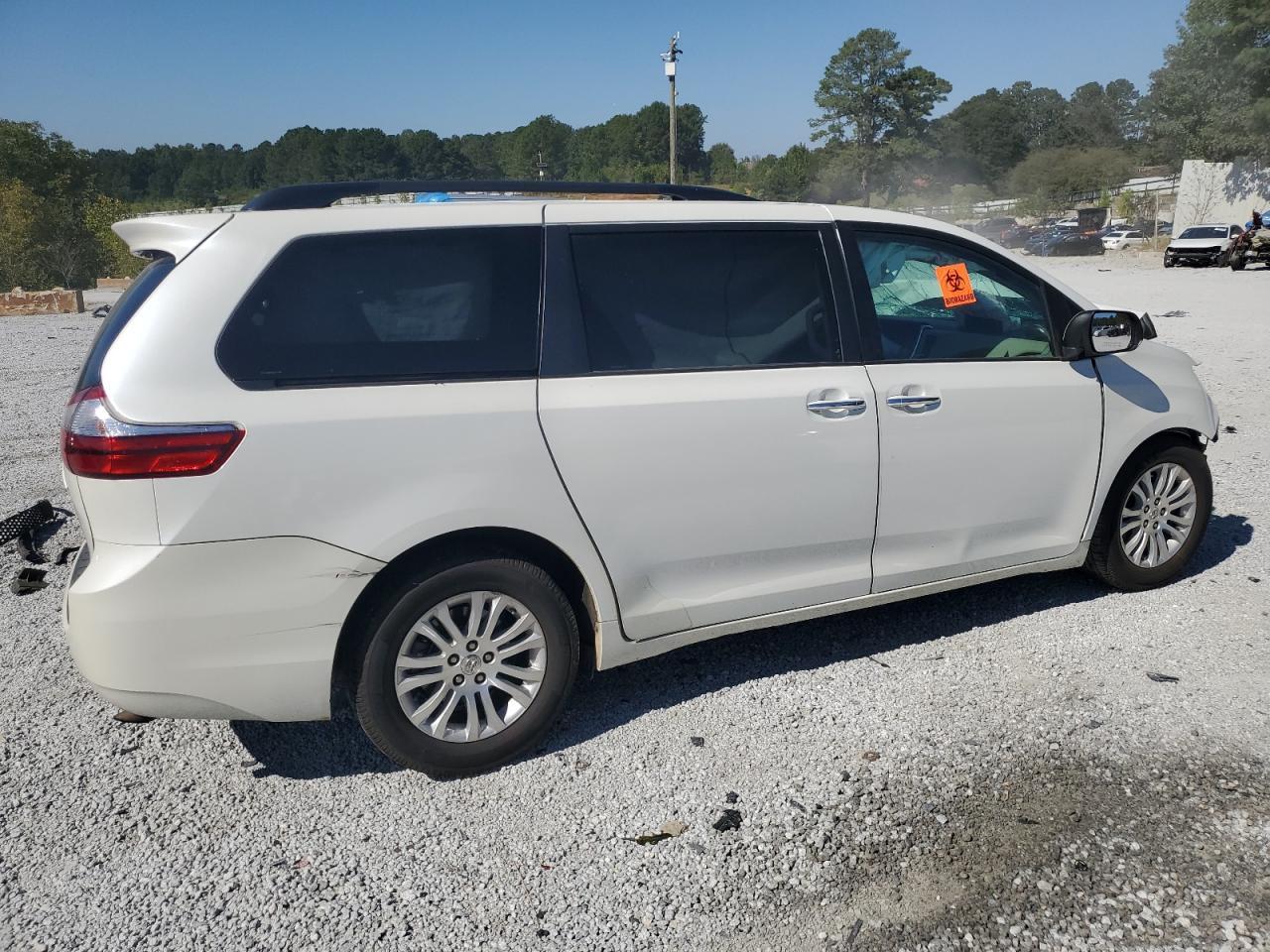 2016 TOYOTA SIENNA