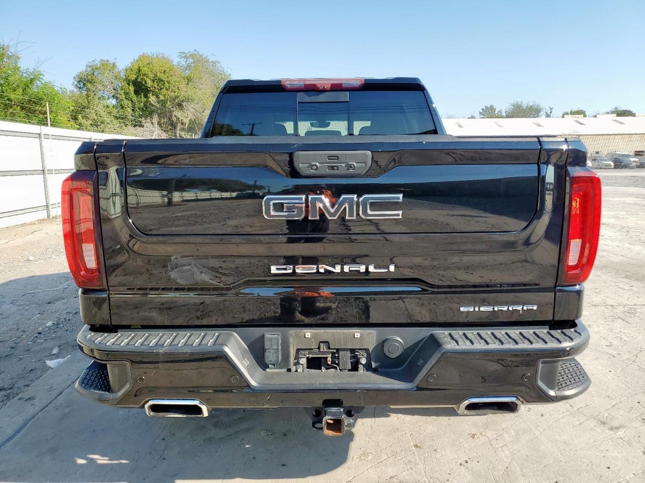 2021 GMC Sierra