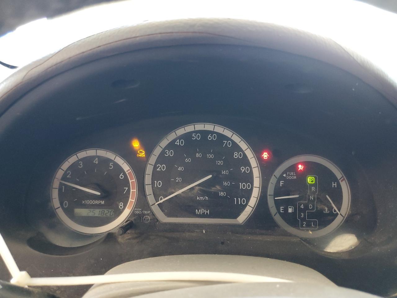 2004 TOYOTA SIENNA
