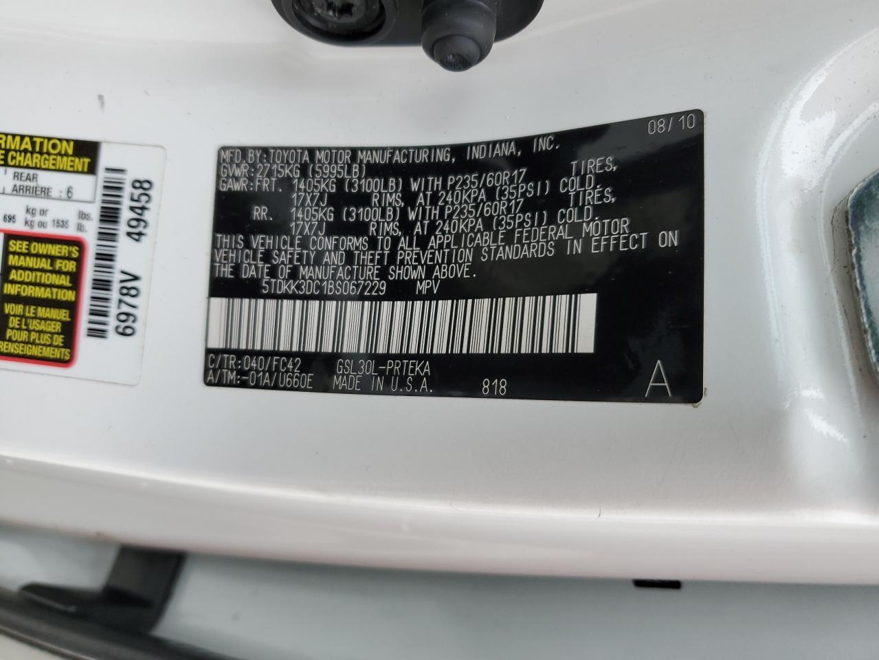 2011 TOYOTA SIENNA
