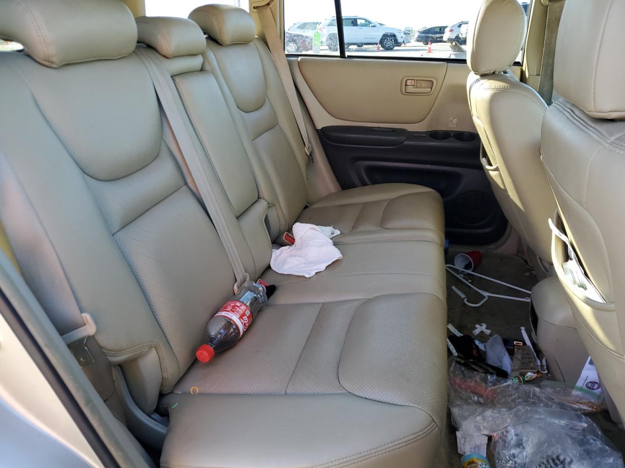 2002 TOYOTA HIGHLANDER