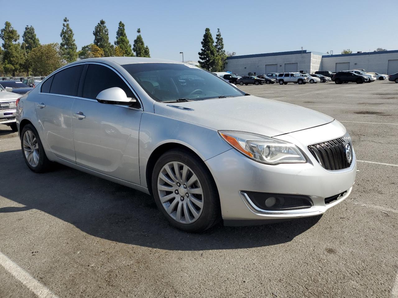 2017 BUICK Regal