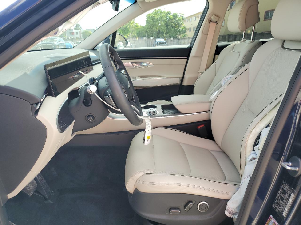 2026 GENESIS GV70