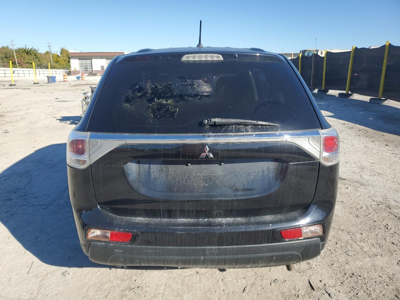 2015 MITSUBISHI outlander