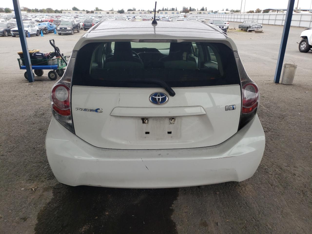 2014 TOYOTA Prius c