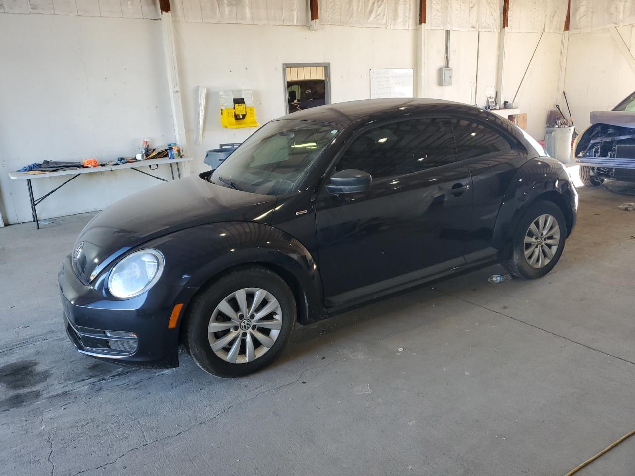 2016 VOLKSWAGEN Beetle