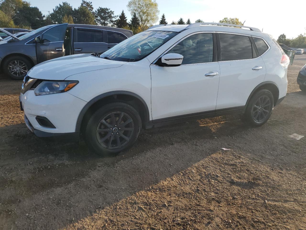 2016 NISSAN ROGUE