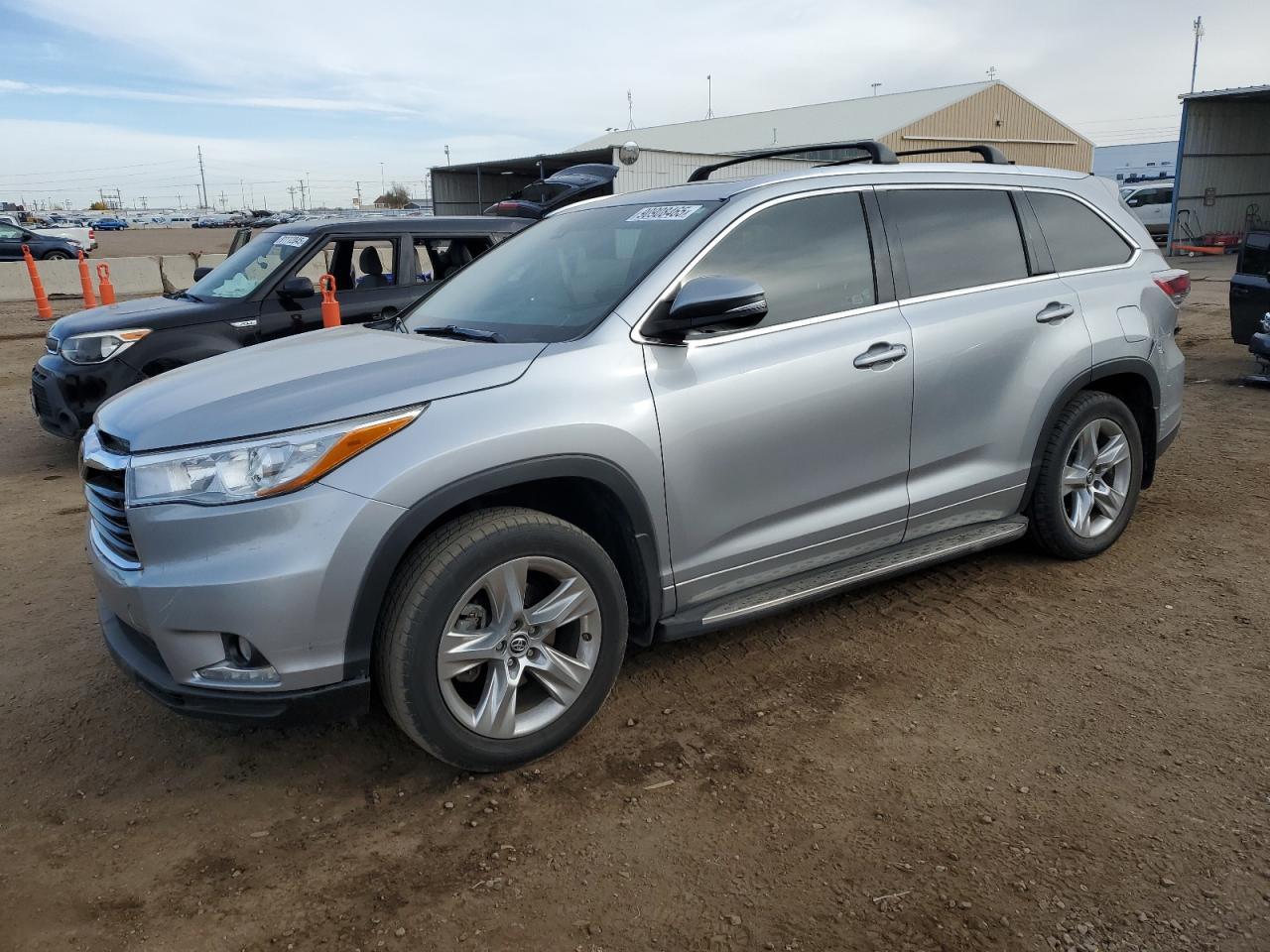 2016 TOYOTA HIGHLANDER