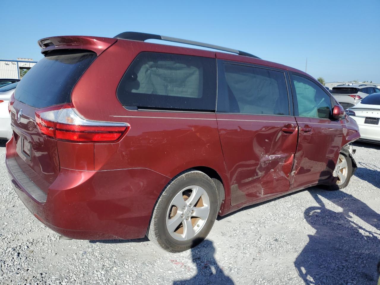 2015 TOYOTA SIENNA