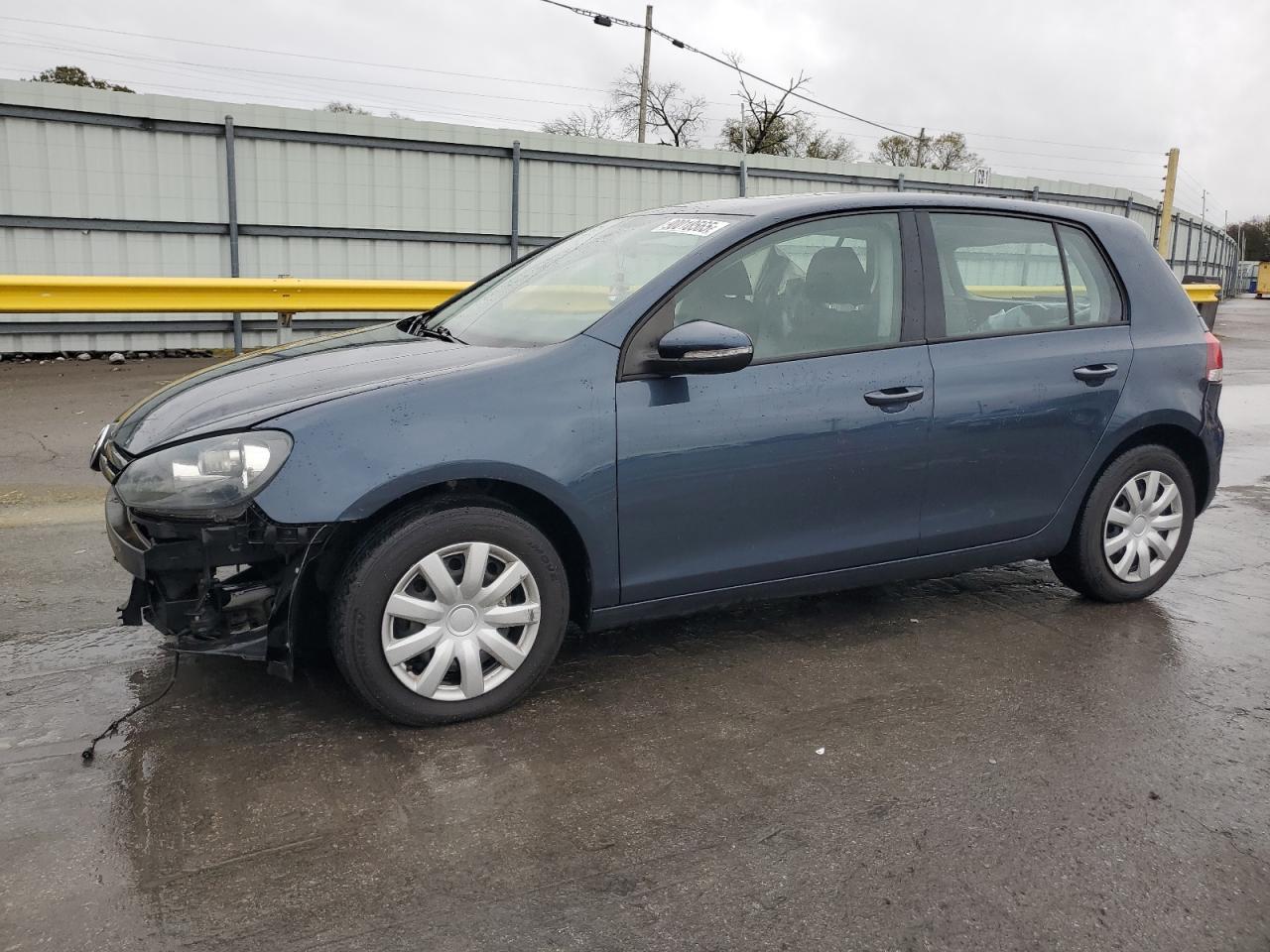 2013 VOLKSWAGEN GOLF