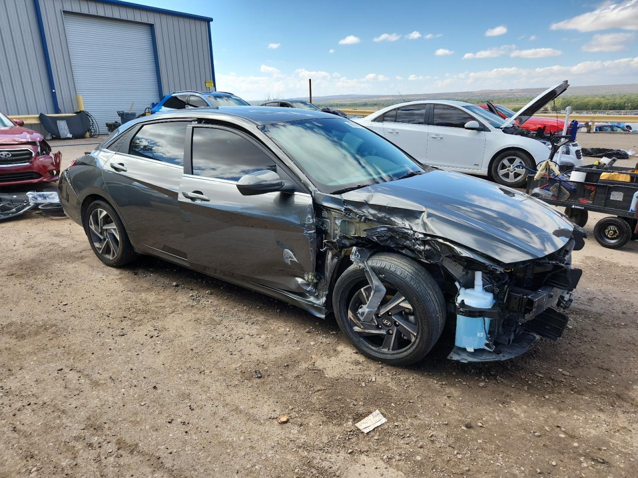 2024 HYUNDAI ELANTRA