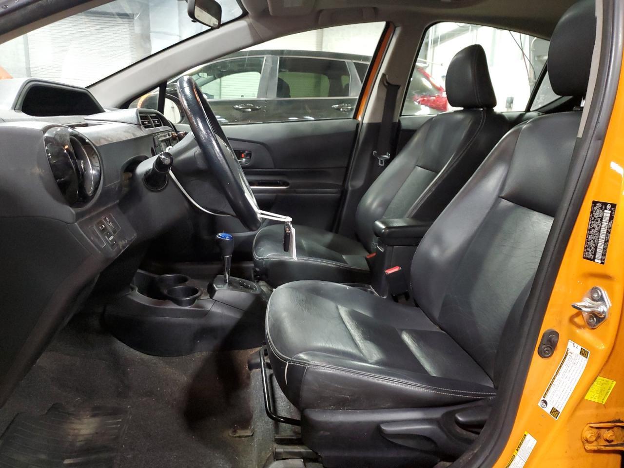 2015 TOYOTA Prius c
