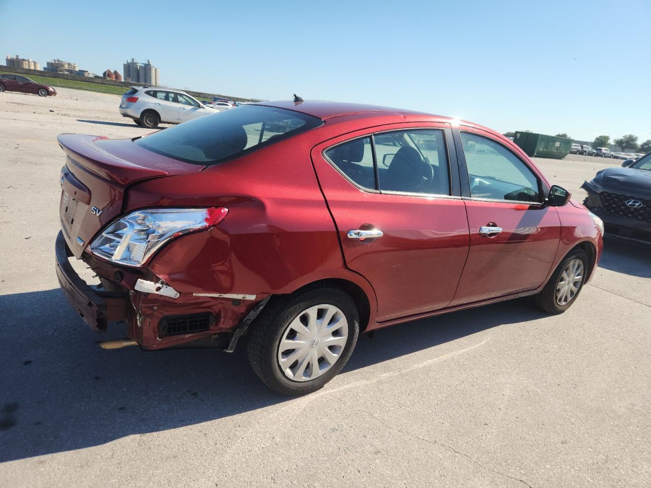 2016 NISSAN VERSA