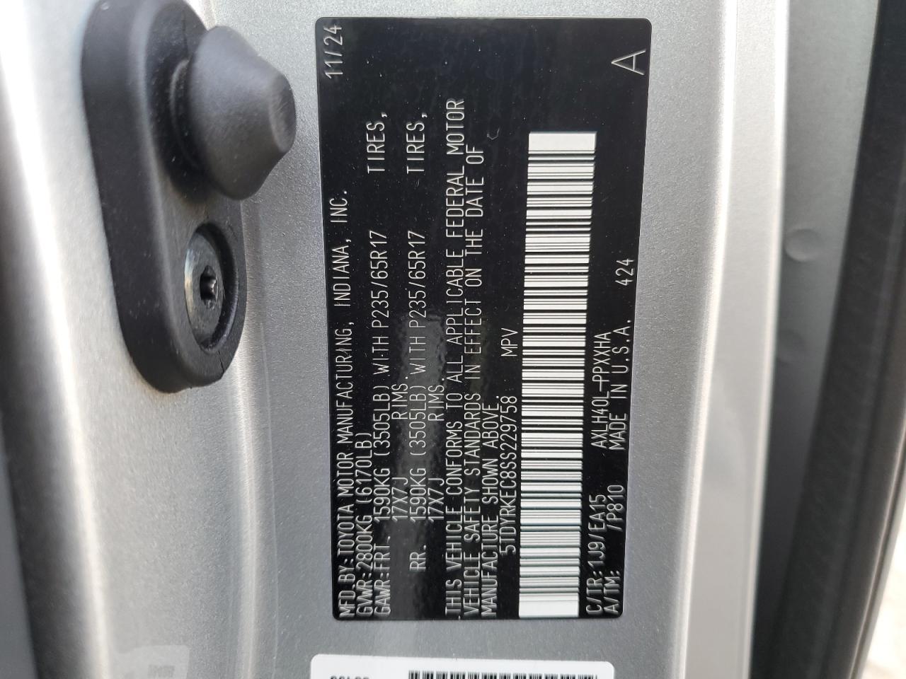 2025 TOYOTA SIENNA