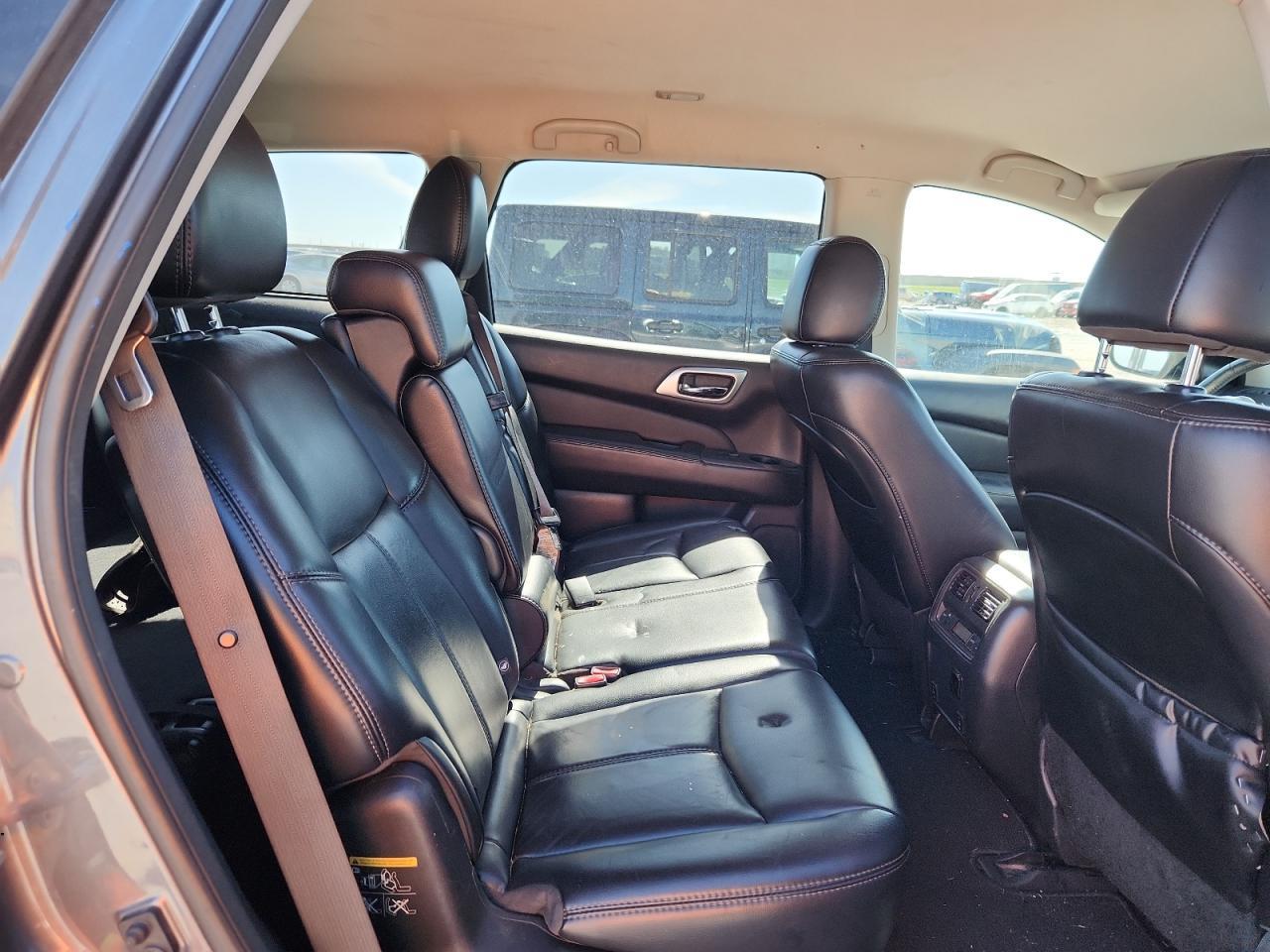 2017 NISSAN PATHFINDER