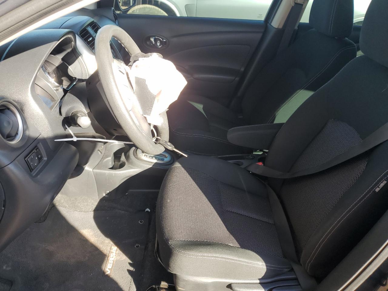 2017 NISSAN VERSA