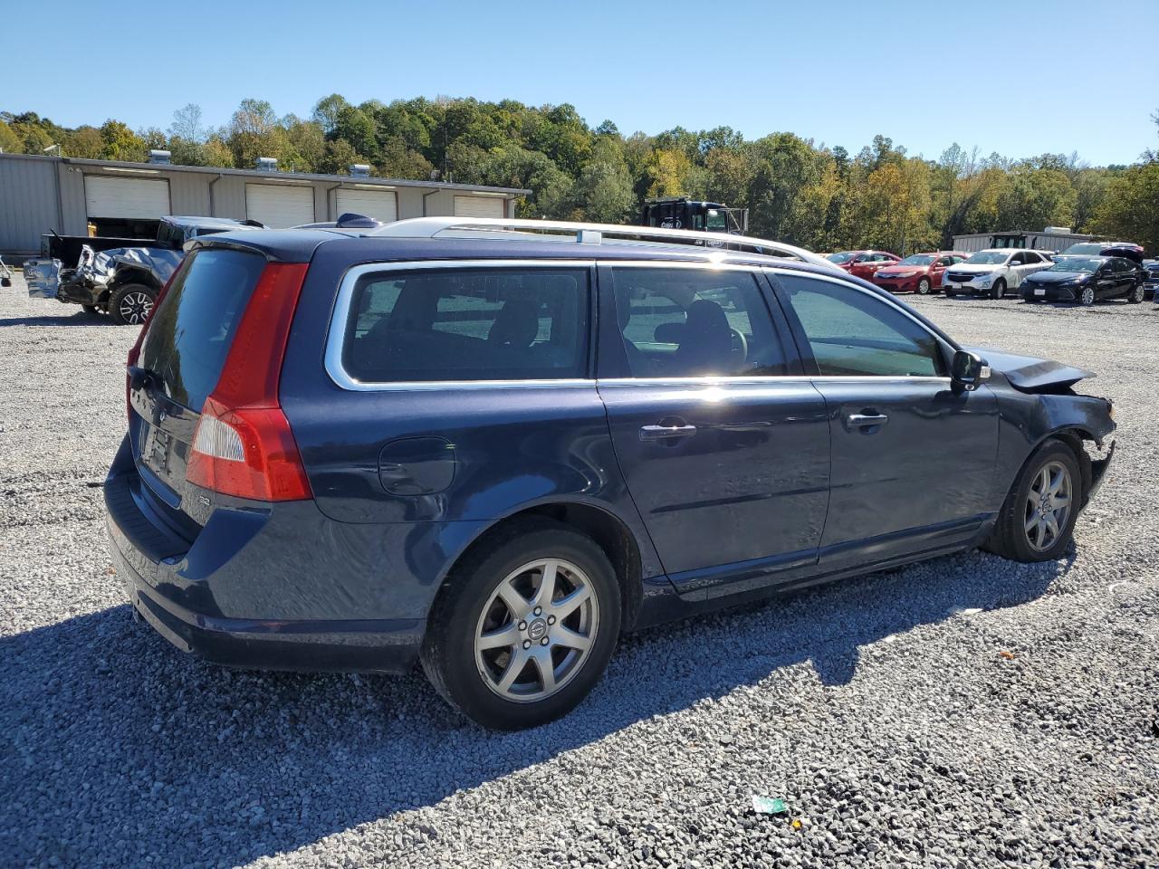 2010 VOLVO V70