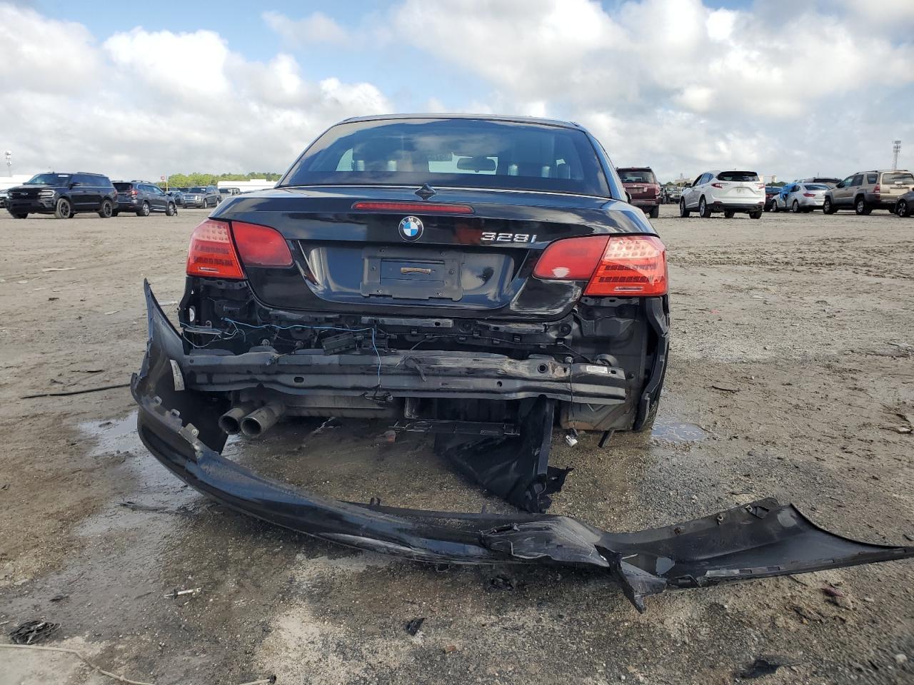 2011 BMW 3 SERIES