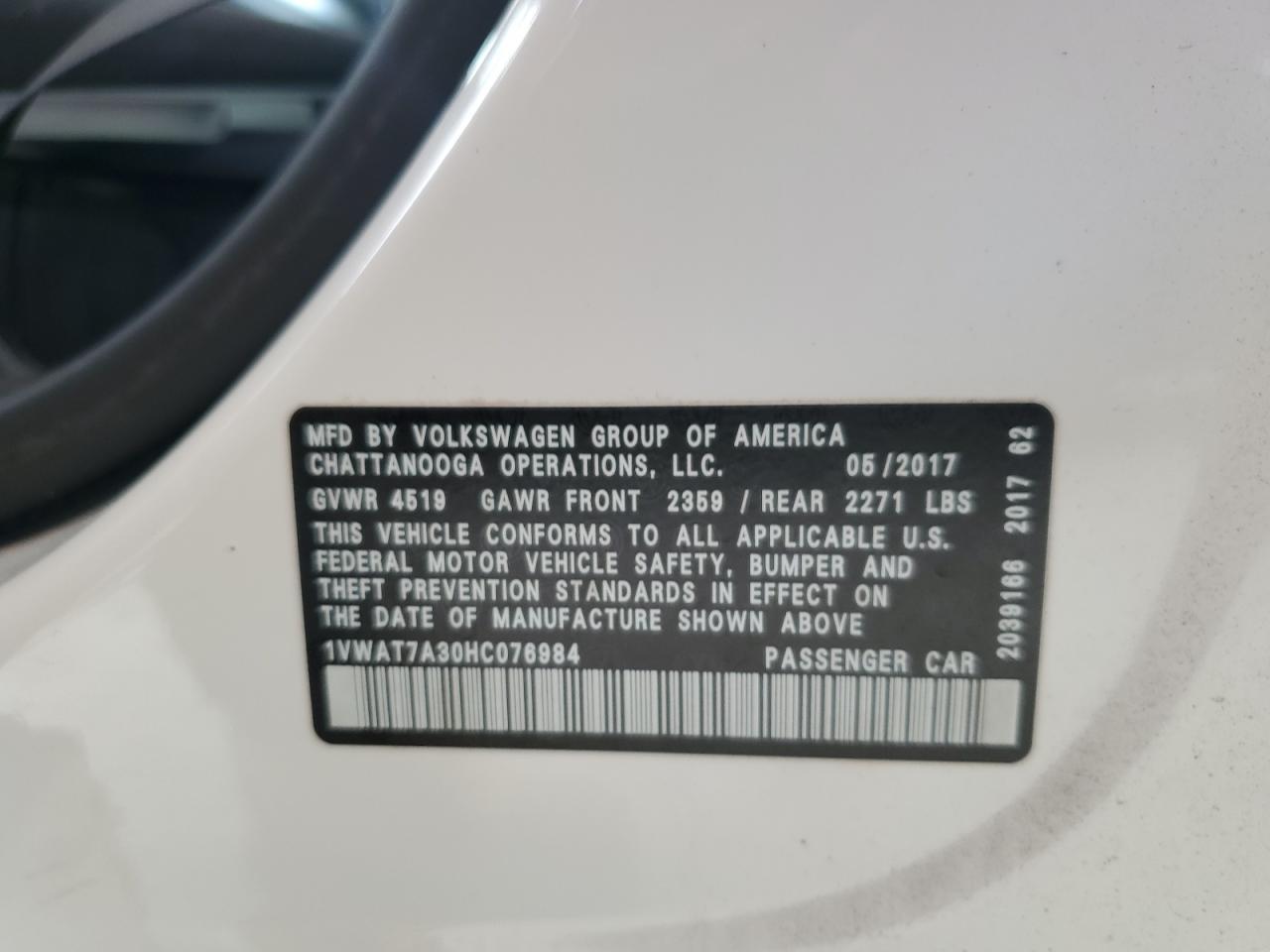 2017 VOLKSWAGEN Passat