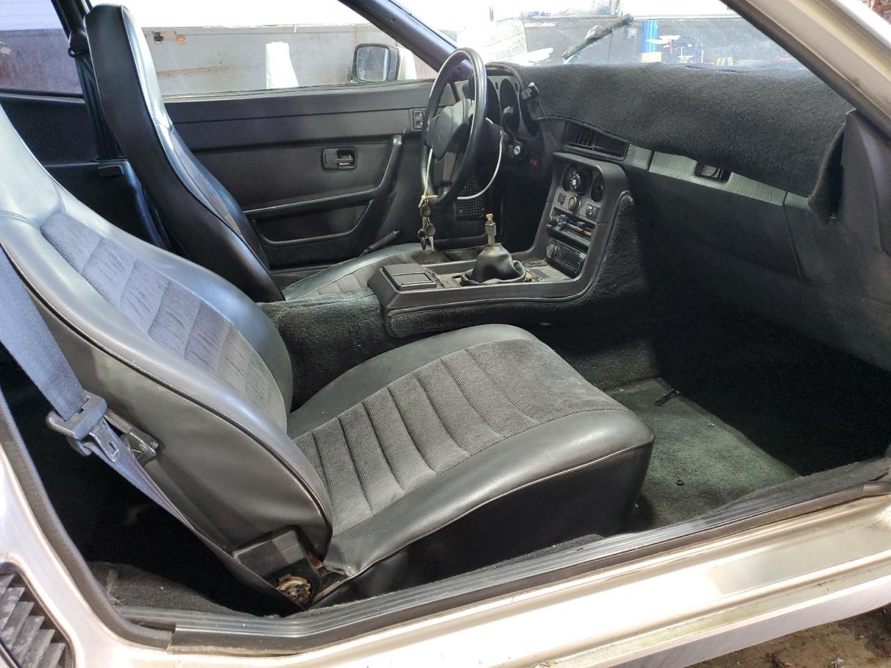 1985 PORSCHE 944