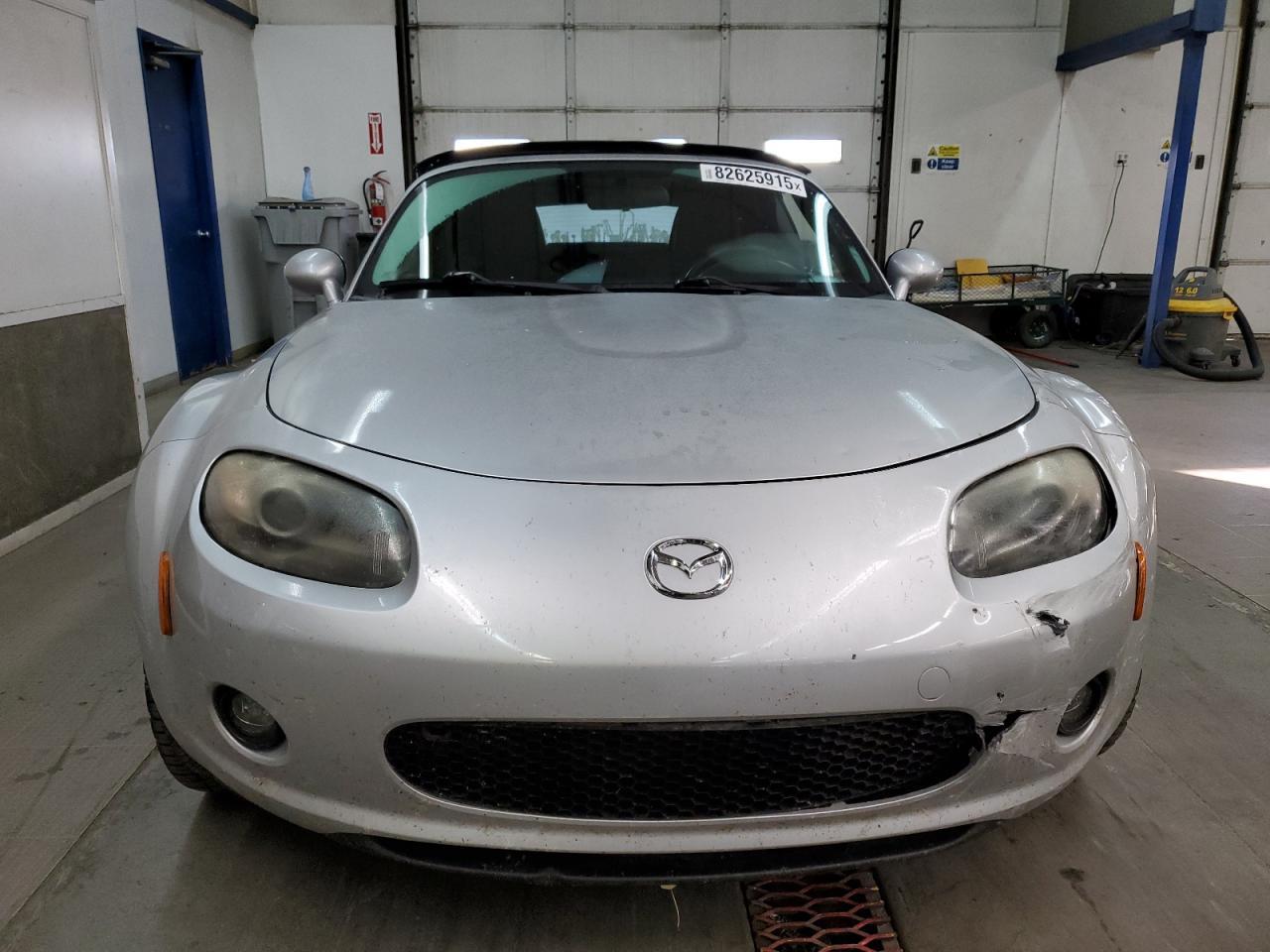 2006 MAZDA MX-5 Miata