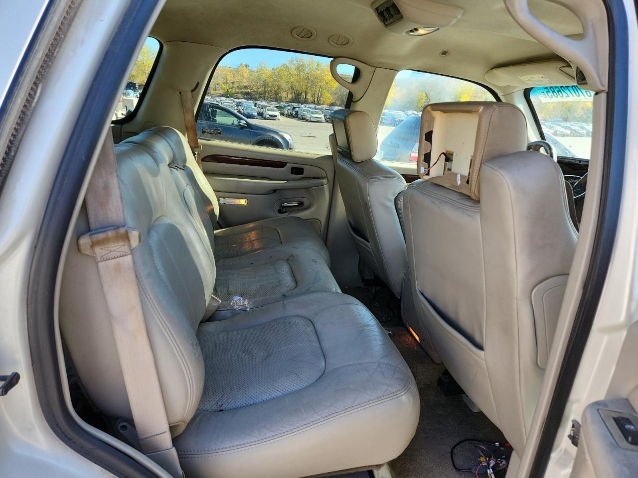 2002 CADILLAC ESCALADE