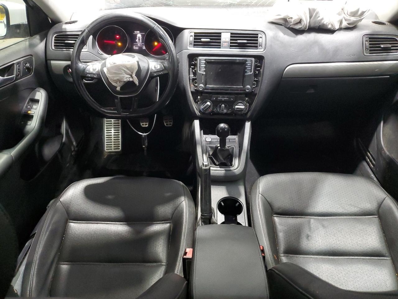 2017 VOLKSWAGEN JETTA