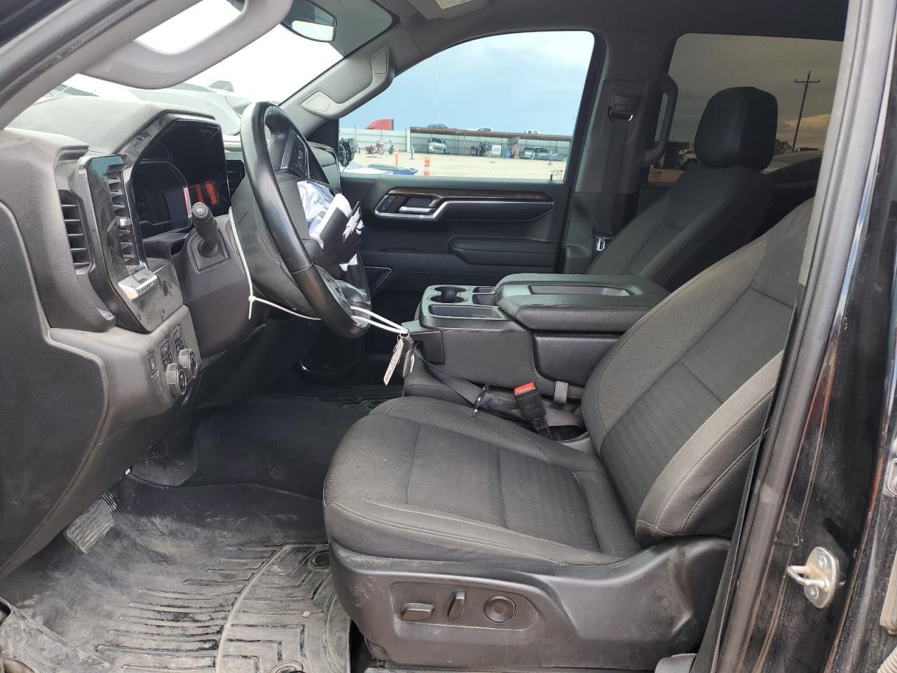 2023 CHEVROLET Silverado