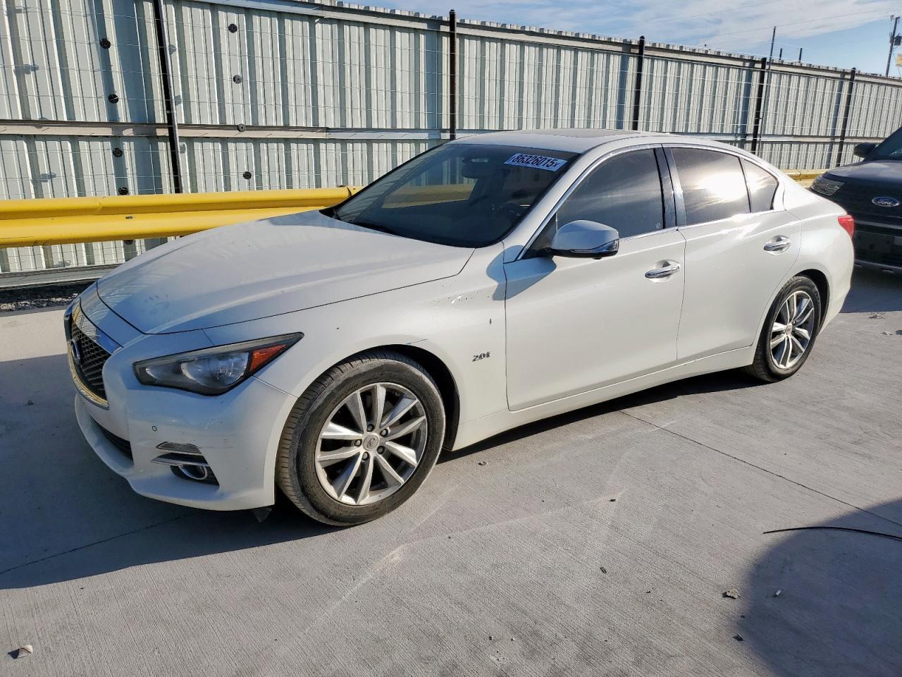 2016 INFINITI Q50